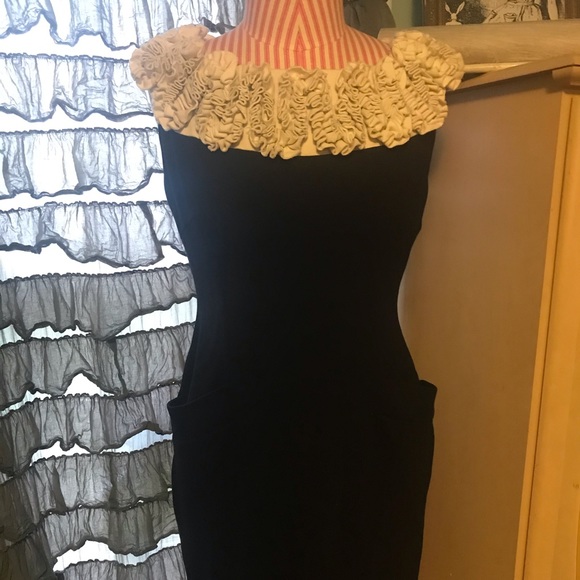 Just Taylor ruffle collar sheath cocktail dress. - Picture 2 of 11